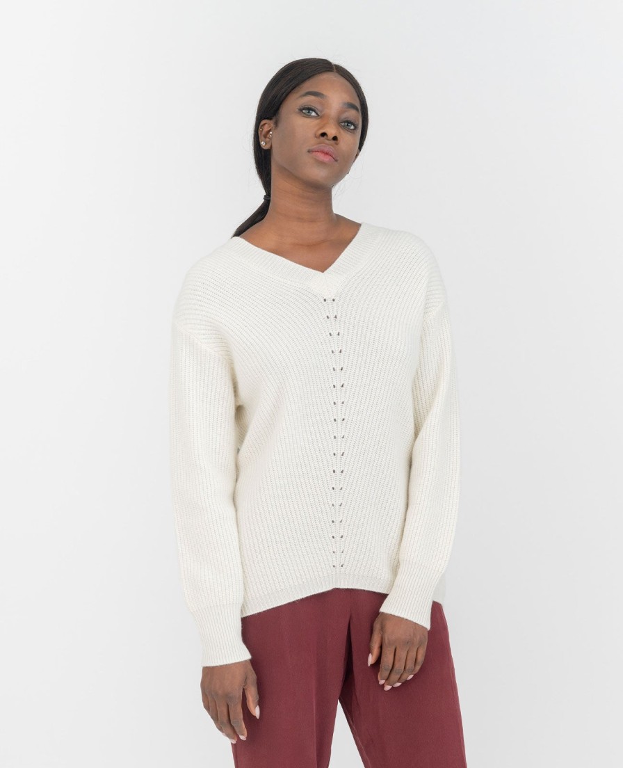 Women Grana Sweaters & Cardigans | Moving Rib V-Neck Sweater